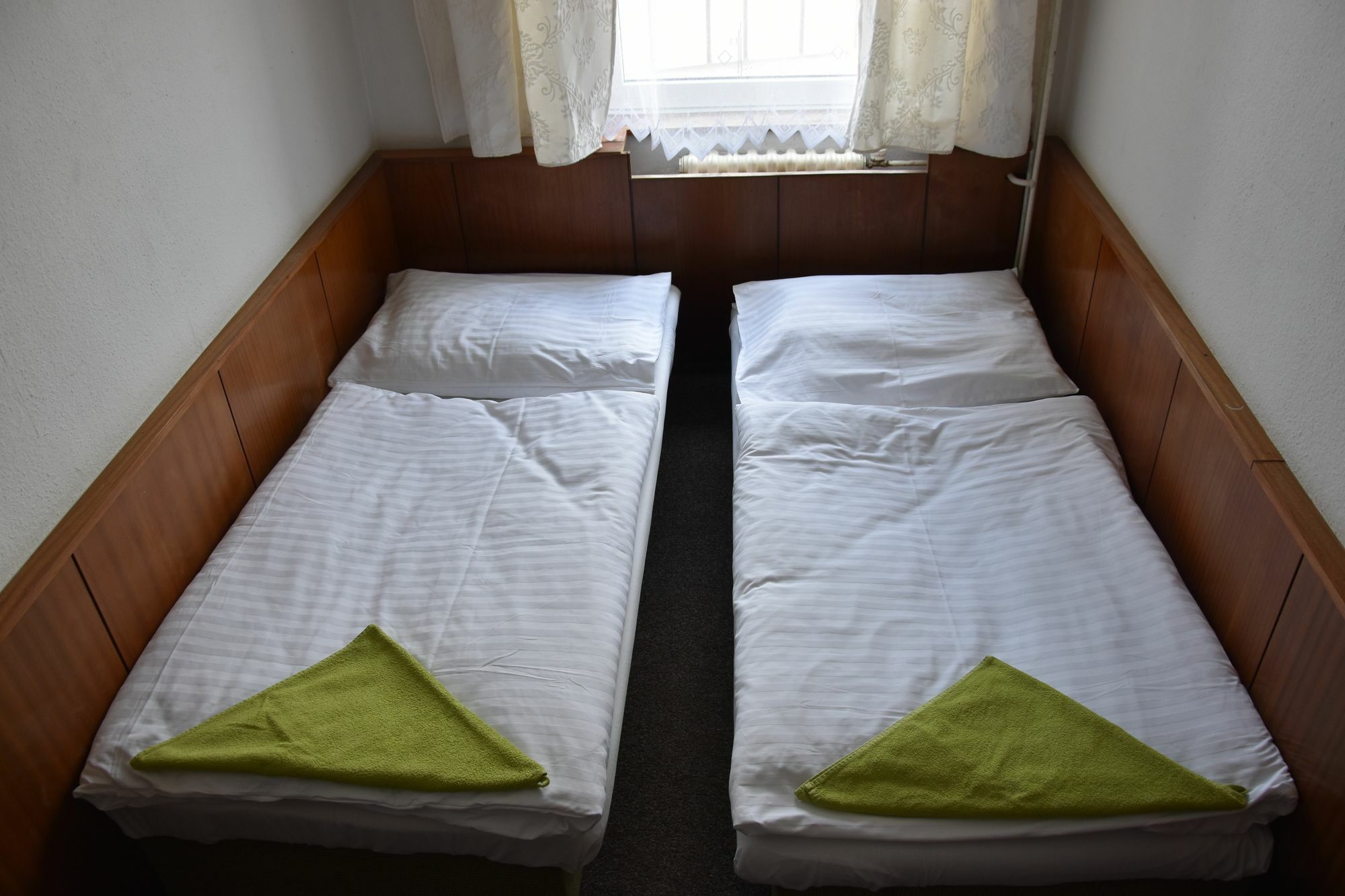 Hotel Alexander Praha Bagian luar foto
