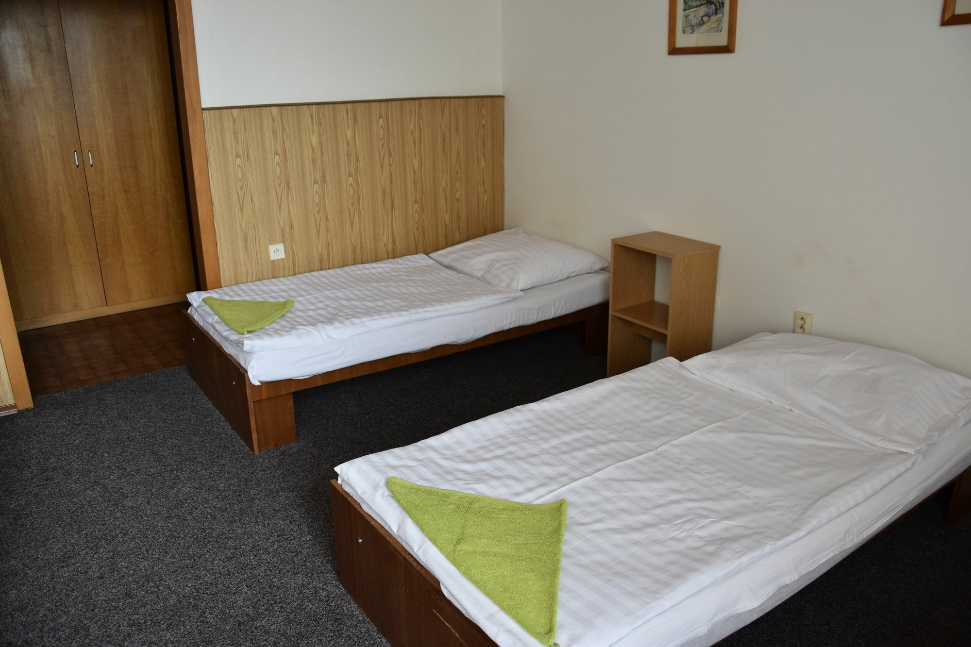 Hotel Alexander Praha Bagian luar foto