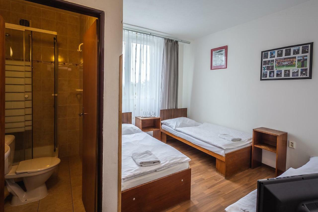 Hotel Alexander Praha Bagian luar foto